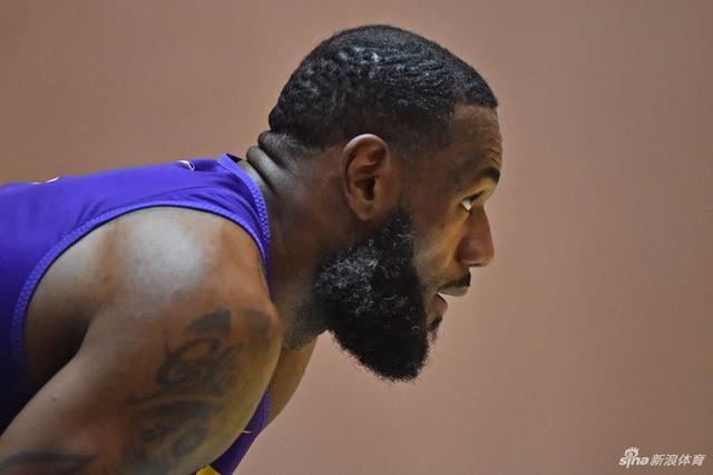 媒体人盛赞中国男篮变化明显 应该与乔帅续约